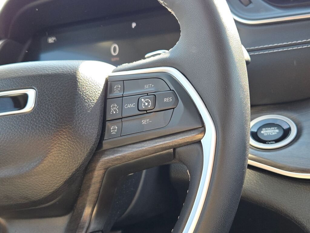 Used 2024 Gray Jeep Limited image 31