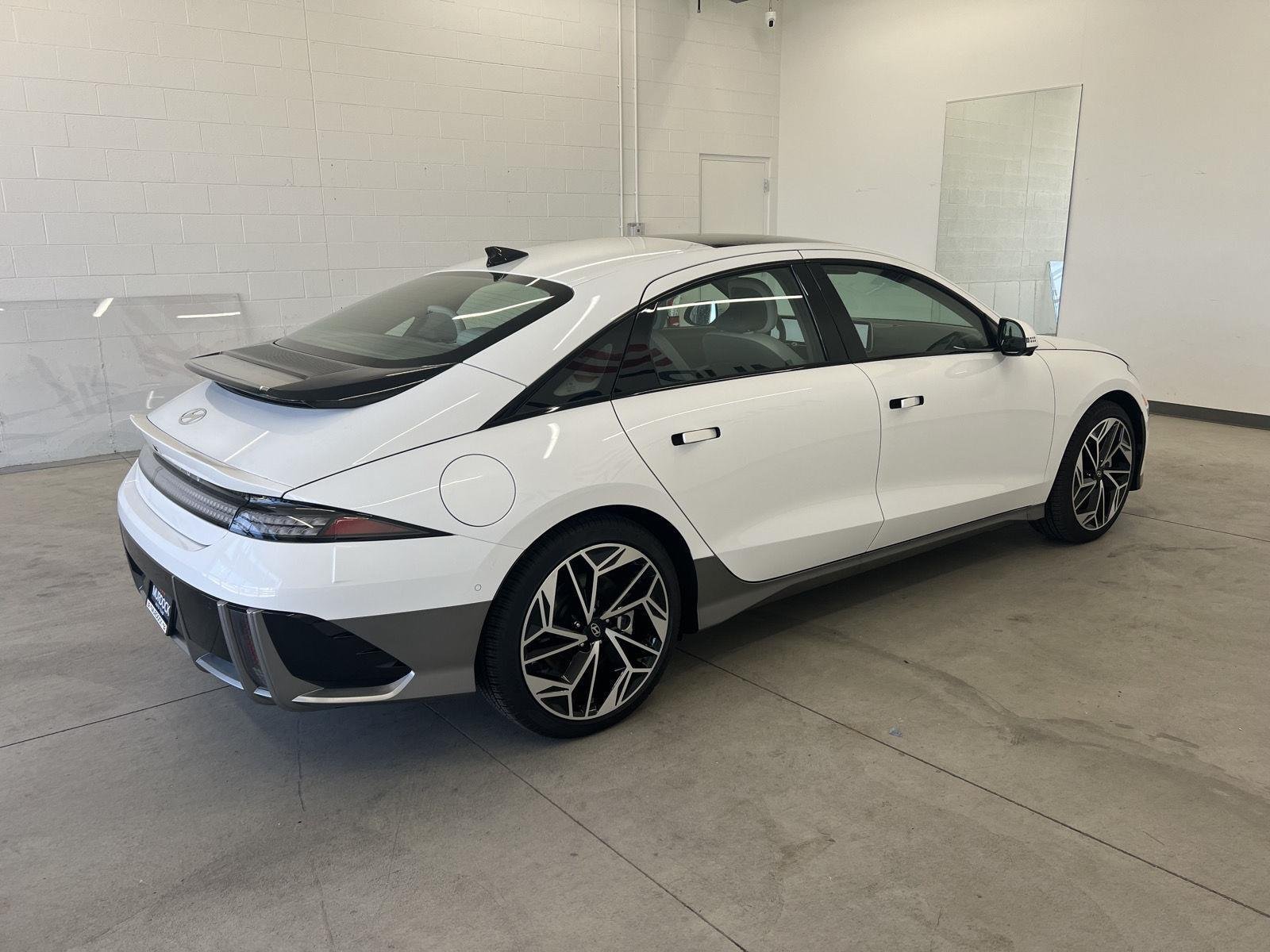 2025 Hyundai IONIQ 6 Limited - Photo 4