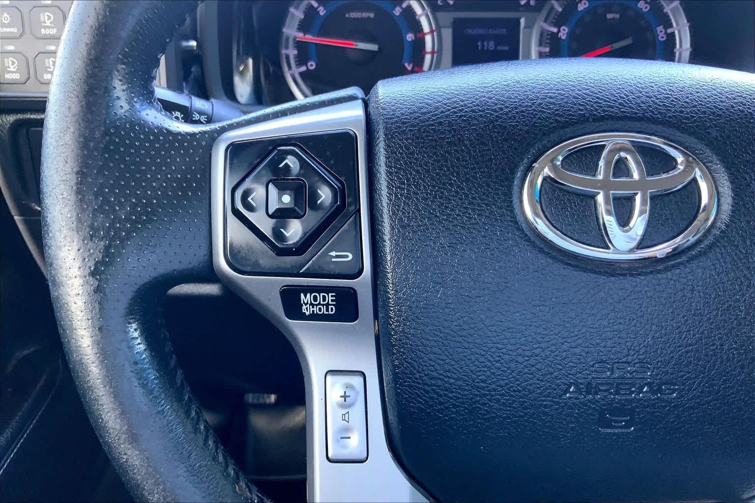 Used 2018 Nautical Blue Metallic Toyota SR5 Premium image 24