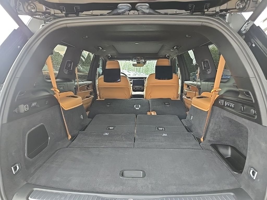 Used 2024 Black Jeep Summit image 119