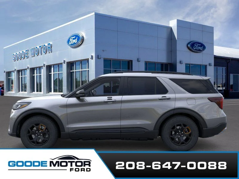 New 2026 Carbonized Gray Metallic Ford Tremor® image 3