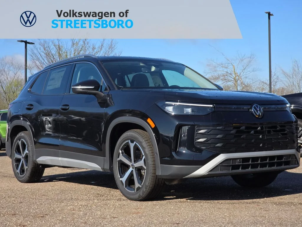 New 2026 Deep Black Pearl Volkswagen 2.0T SE image 1