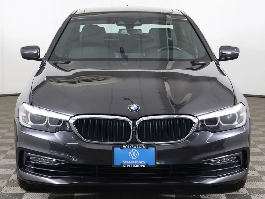 Used 2018 Dark Graphite BMW 530e xDrive iPerformance image 13