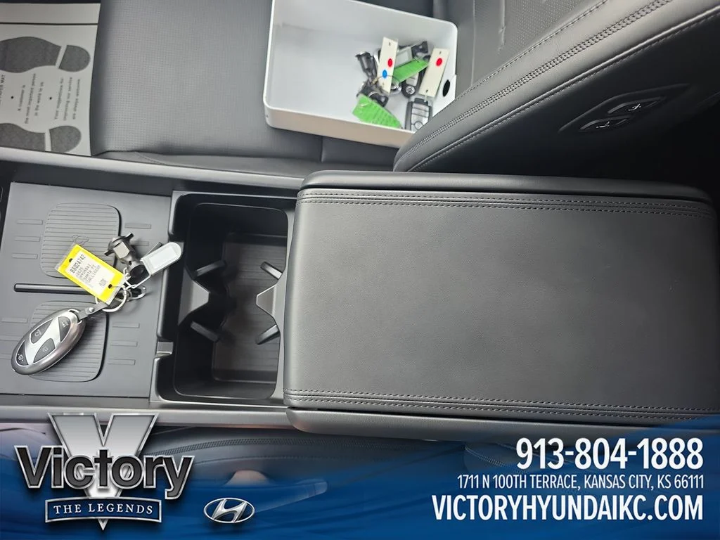 Used 2025 Black Hyundai Calligraphy image 26