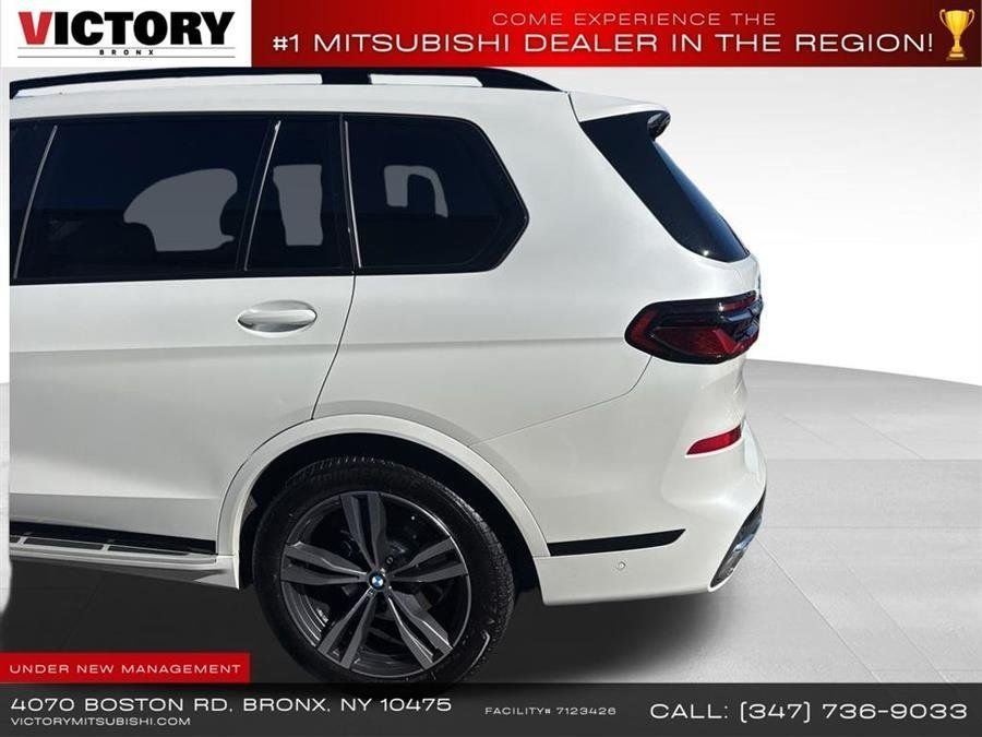 Used 2024 White BMW xDrive40i image 7