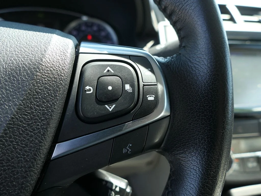 Used 2017 Gray Toyota XLE image 17