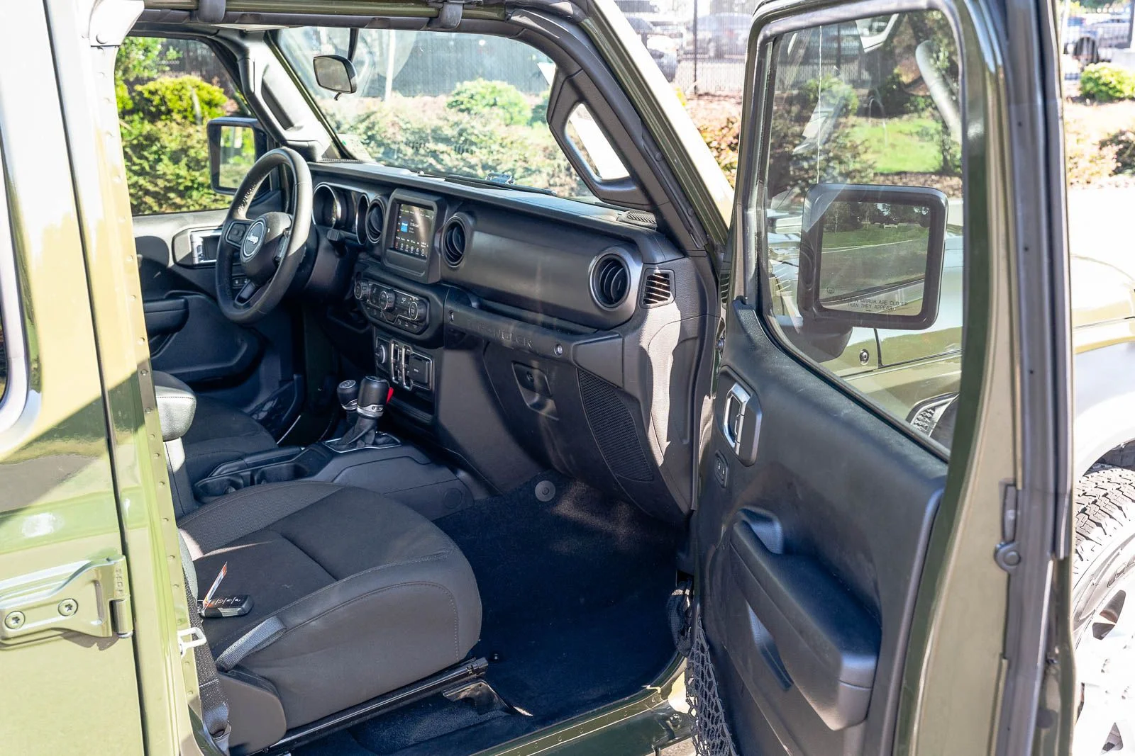 Used 2023 Green Jeep Sport S image 11
