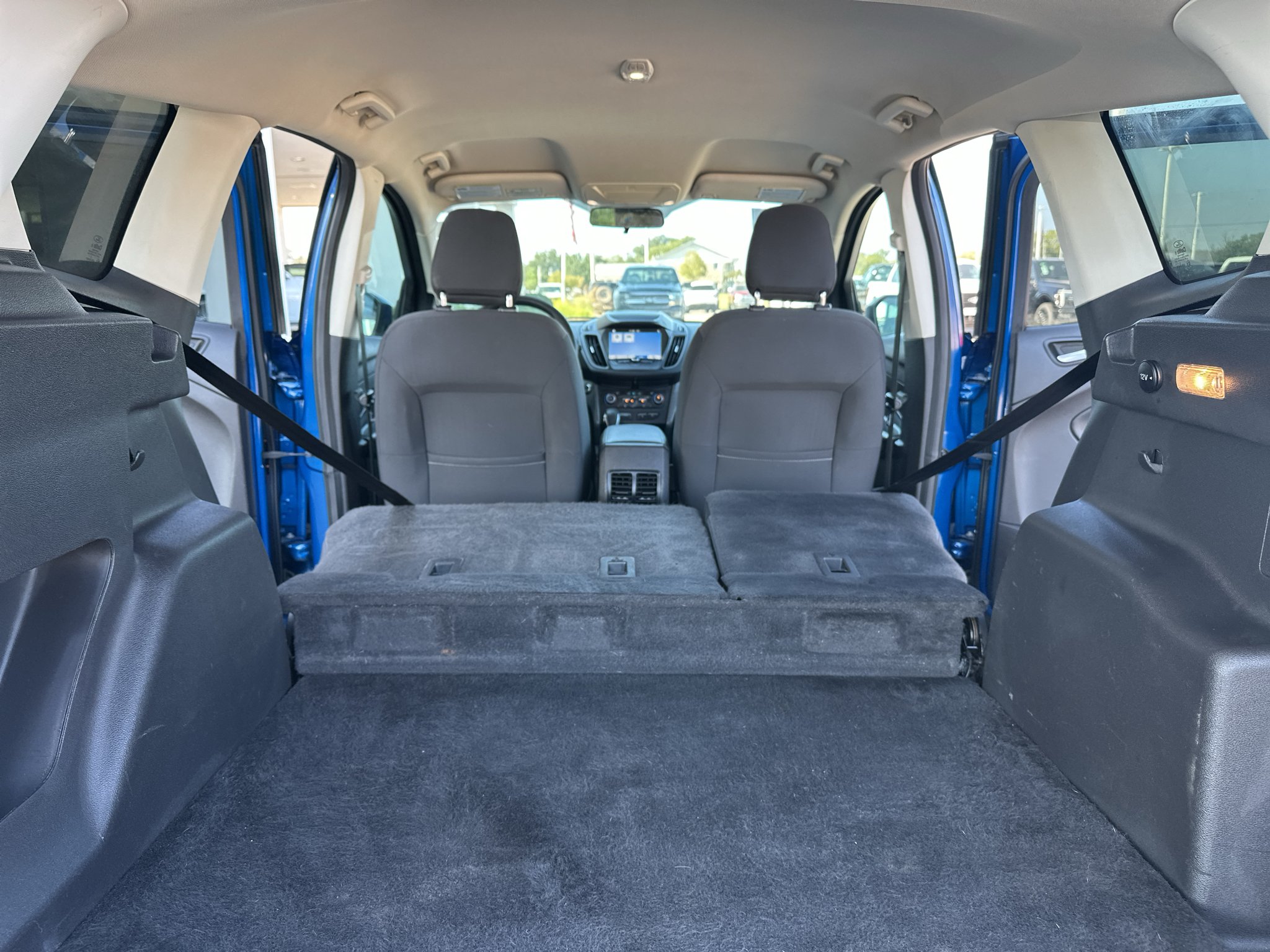 Used 2019 Lightning Blue Metallic Ford SE image 33