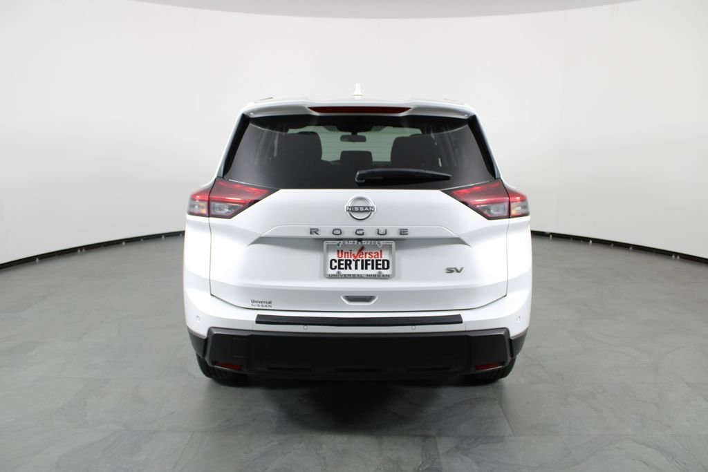 2024 Nissan Rogue SV - Photo 10