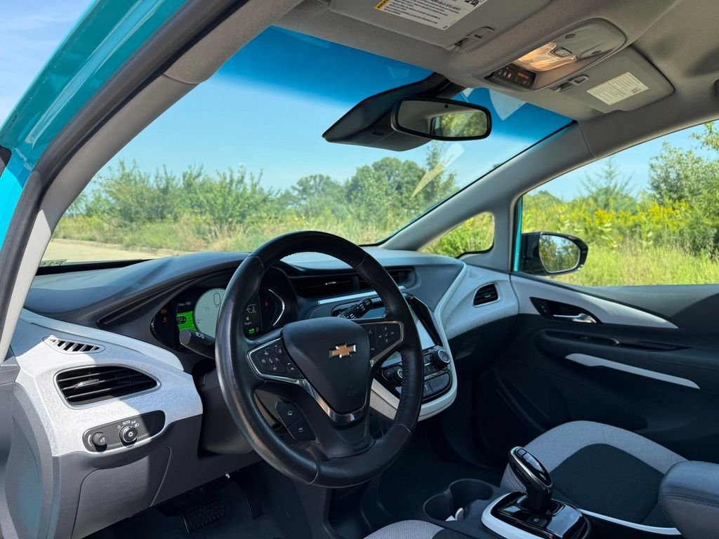 Used 2020 Blue Chevrolet LT image 4