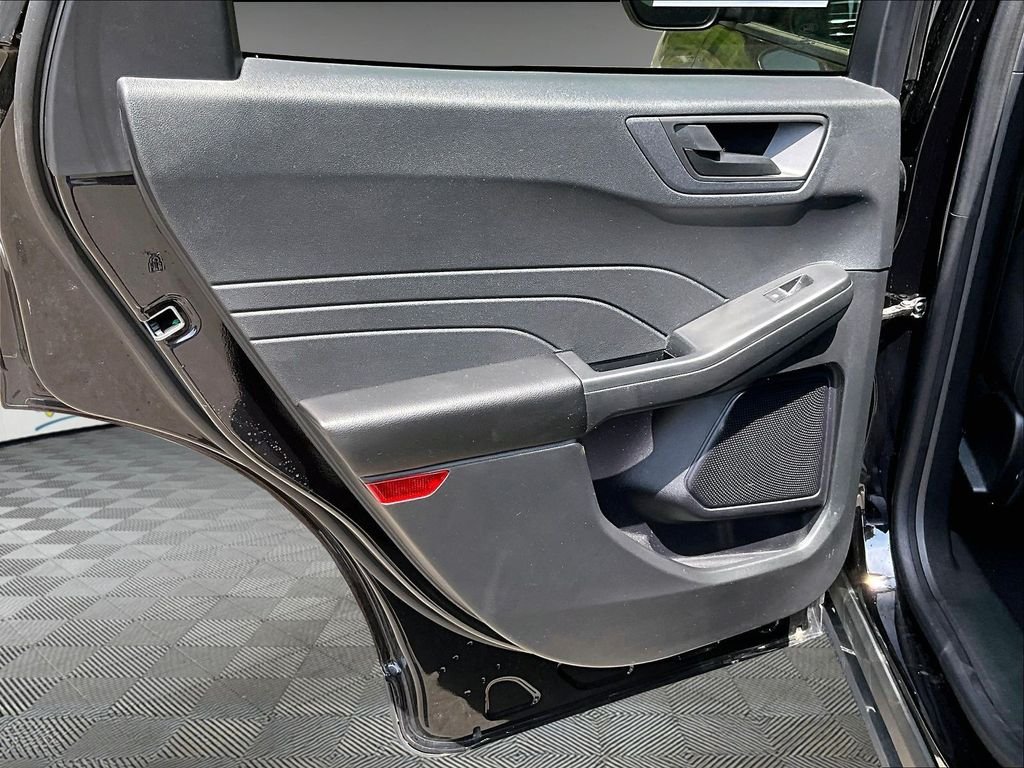 Used 2023 Black Ford Active image 21