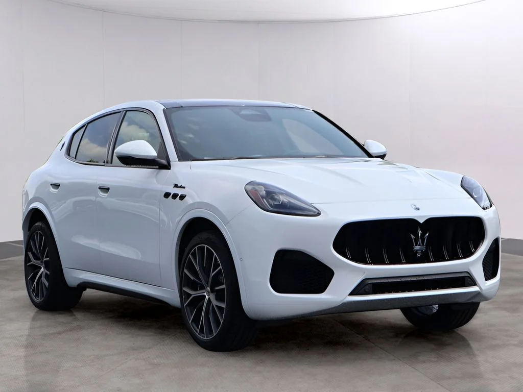 New 2026 Bianco Maserati Modena image 3