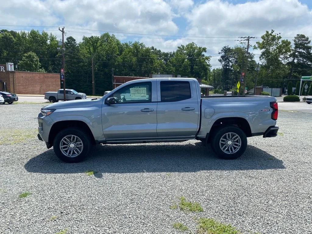 2025 Chevrolet Colorado LT - Photo 6