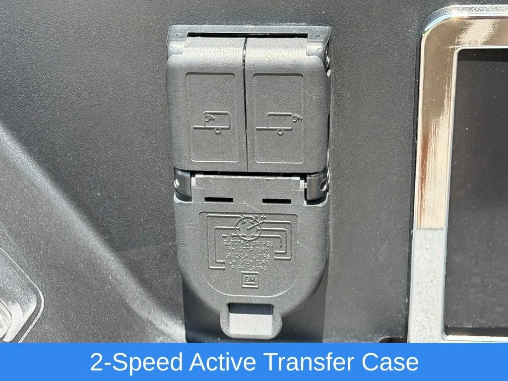 Used 2025 Sterling Metallic GMC AT4 image 34