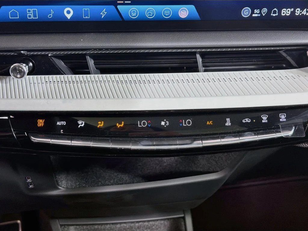 2026 Cadillac OPTIQ Sport - Photo 16