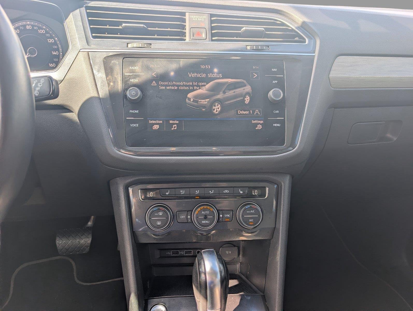 Used 2019 Pure White Volkswagen SEL image 16
