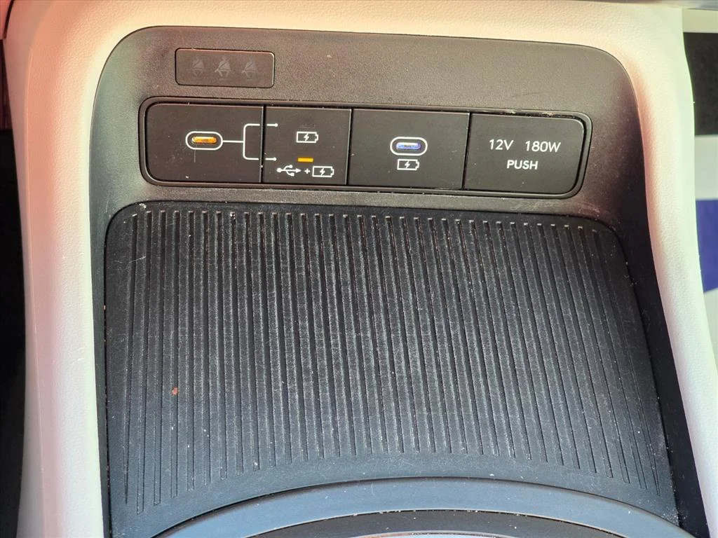 Used 2025 Gray Hyundai SEL image 19