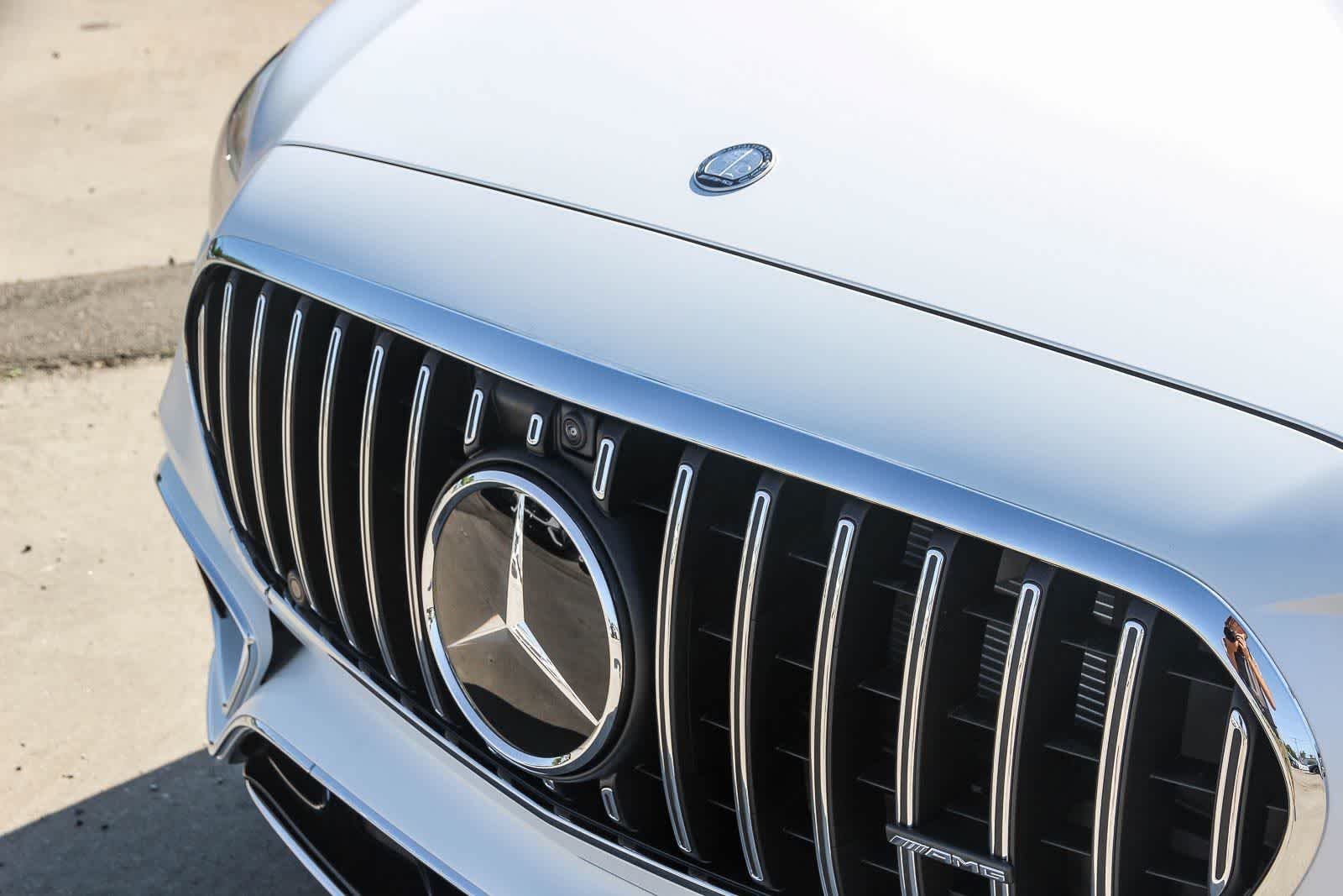 New 2026 MANUFAKTUR Moonlight White Magno Mercedes-Benz AMG® S 63 E image 9