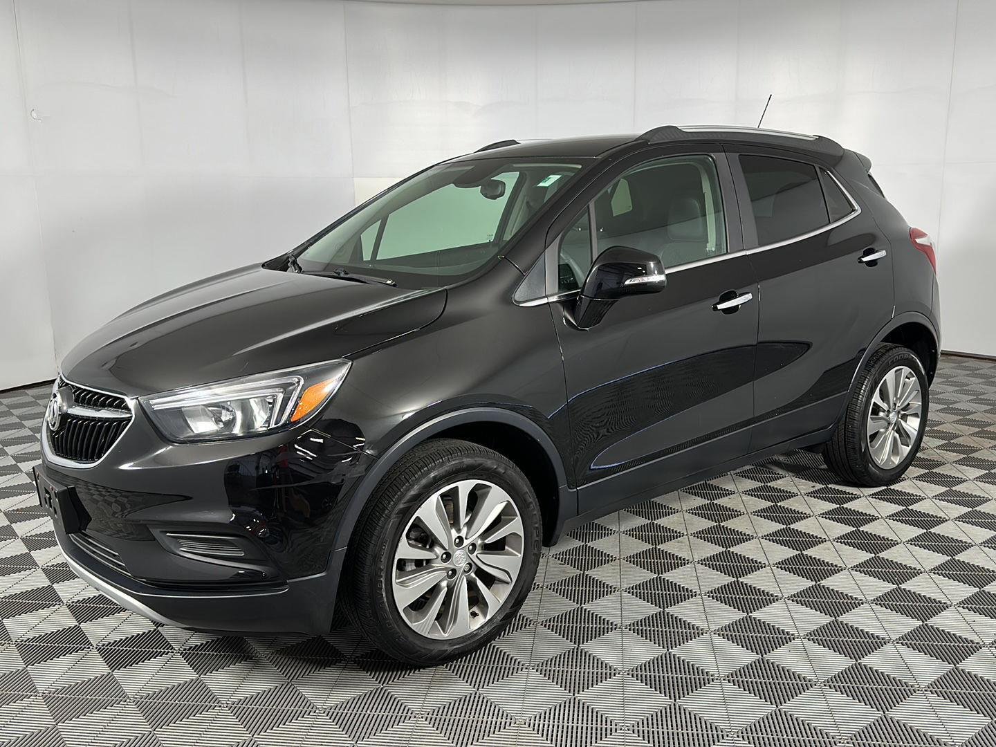 Used 2019 Ebony Twilight Metallic Buick Preferred image 4