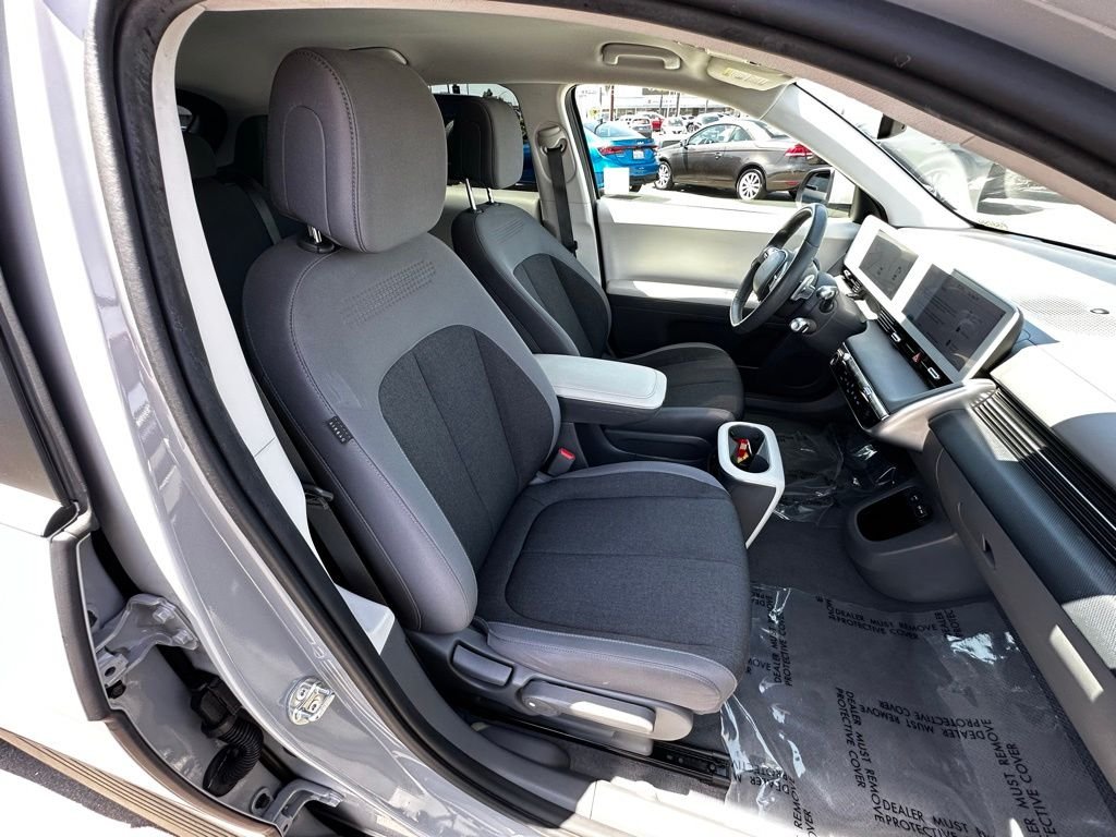 Used 2024 Cyber Gray Hyundai SEL image 15