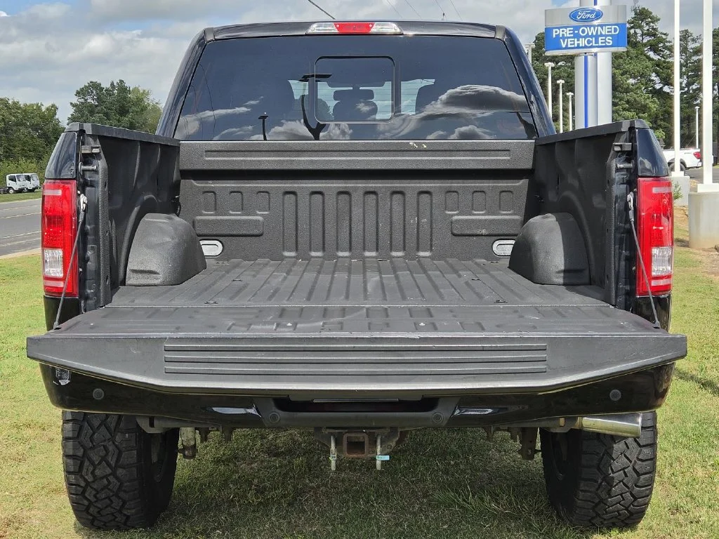 Used 2016 Shadow Black Ford XLT image 40