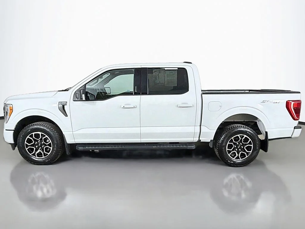 Used 2023 Oxford White Ford XLT image 15
