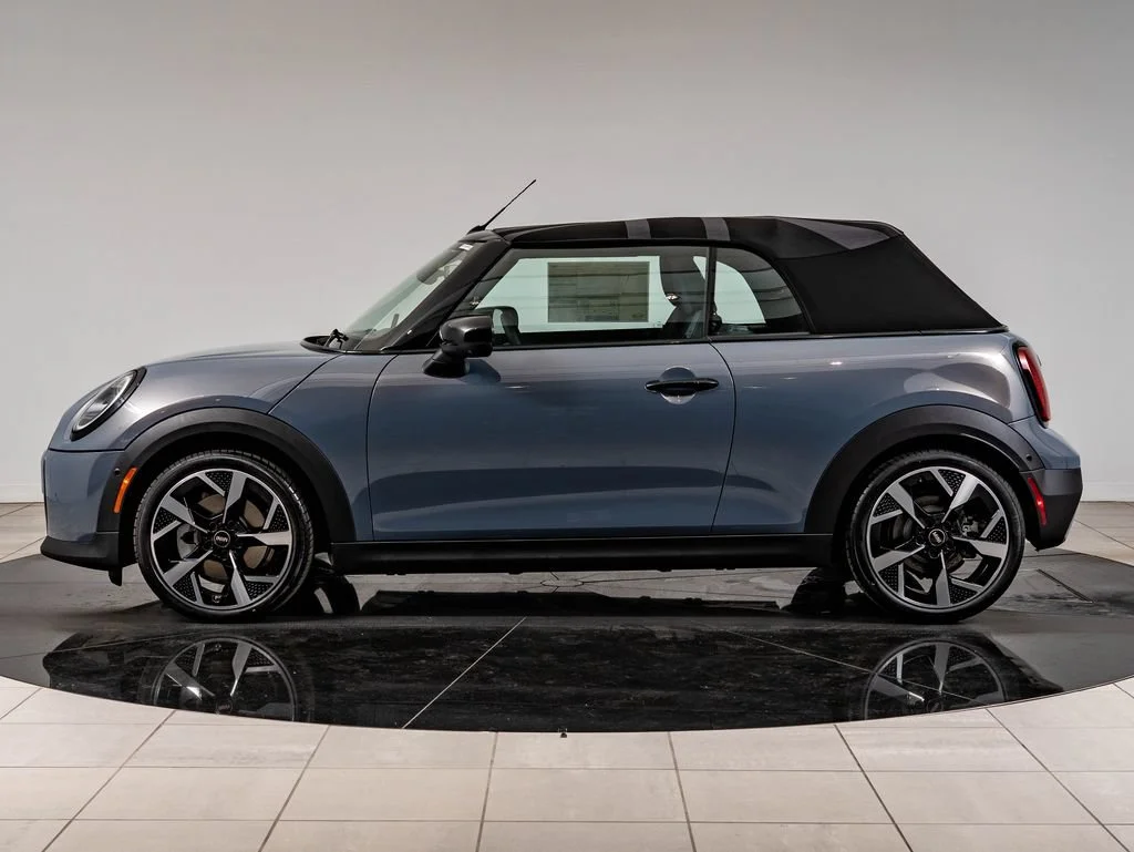 New 2026 Gray Metallic MINI Iconic image 6