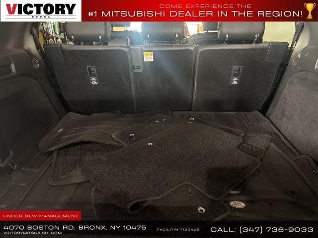 Used 2018 Gray Land Rover HSE image 26