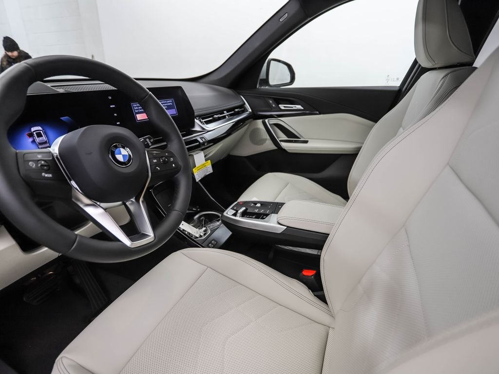 Used 2026 Silver Metallic BMW xDrive28i image 10