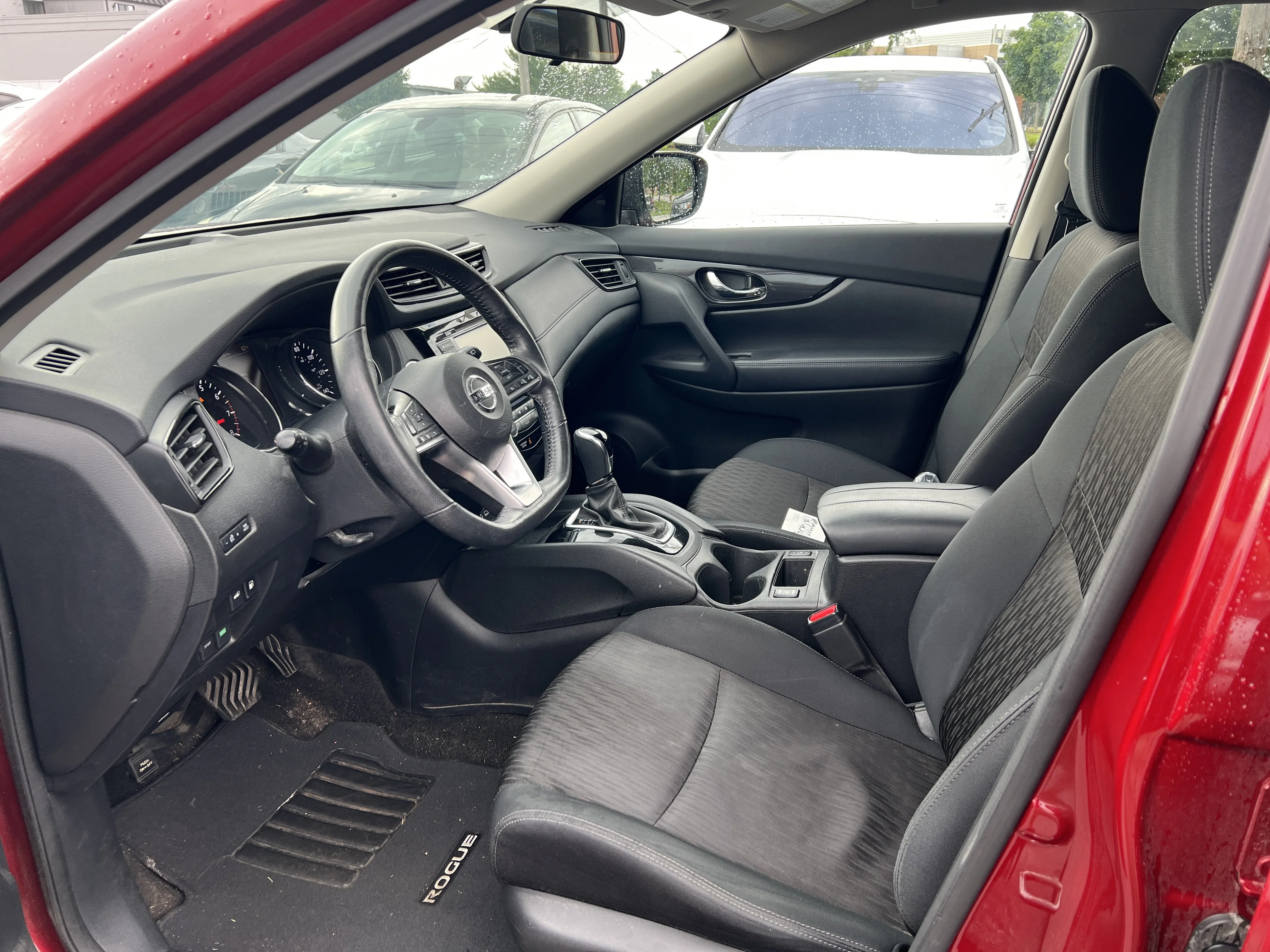 Used 2018 Scarlet Ember Nissan SV image 9