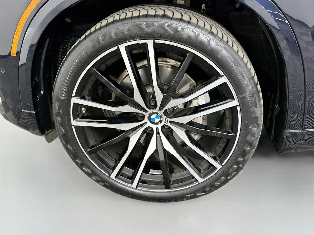 Used 2021 Carbon Black Metallic BMW xDrive40i image 33