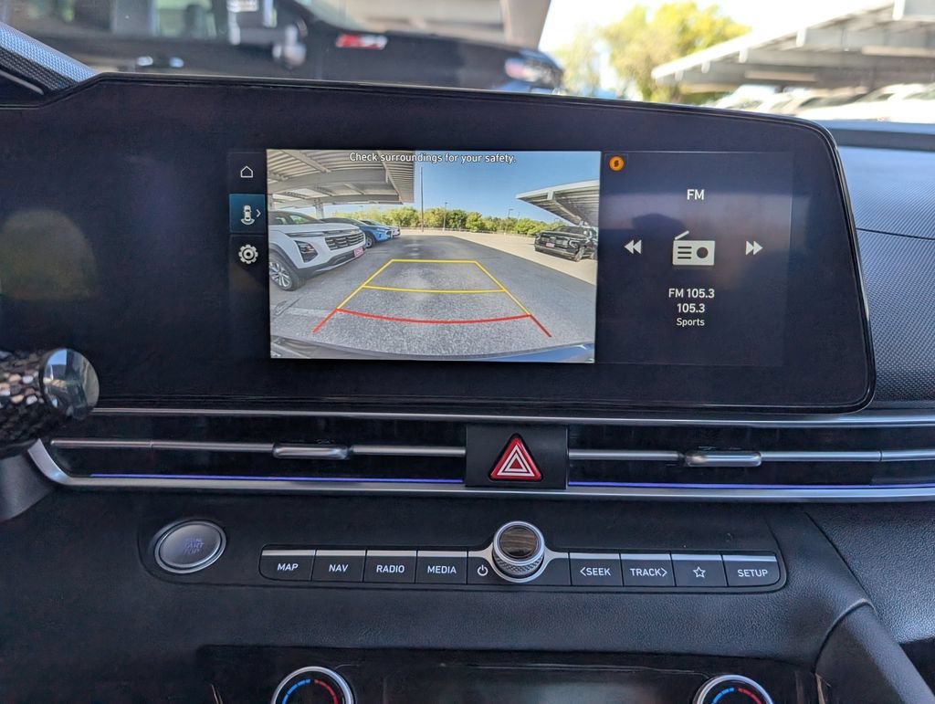Used 2025 Black Hyundai SEL Convenience image 8