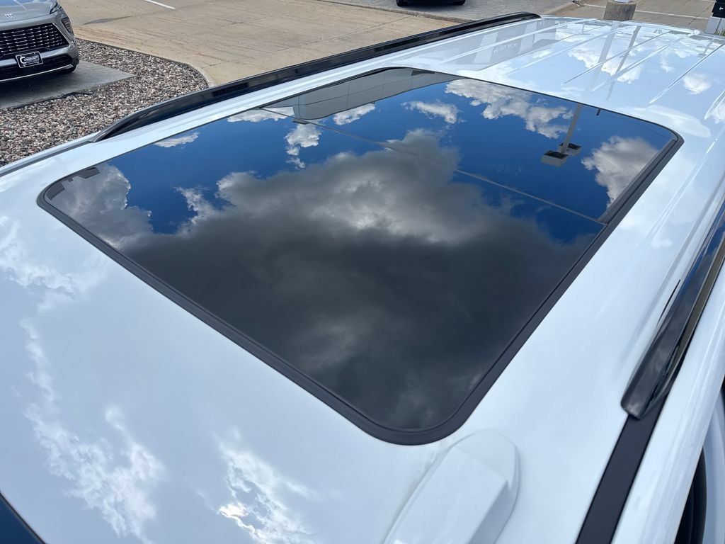 Certified Used 2025 Summit White GMC AT4 image 9