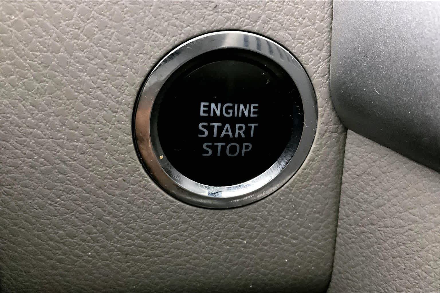 Used 2019 Celestial Silver Metallic Toyota XLE image 33
