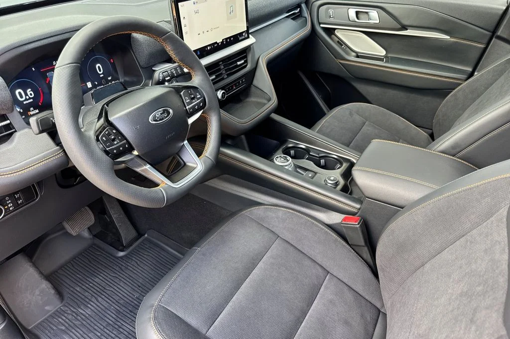New 2026 Black Metallic Ford Tremor® image 10