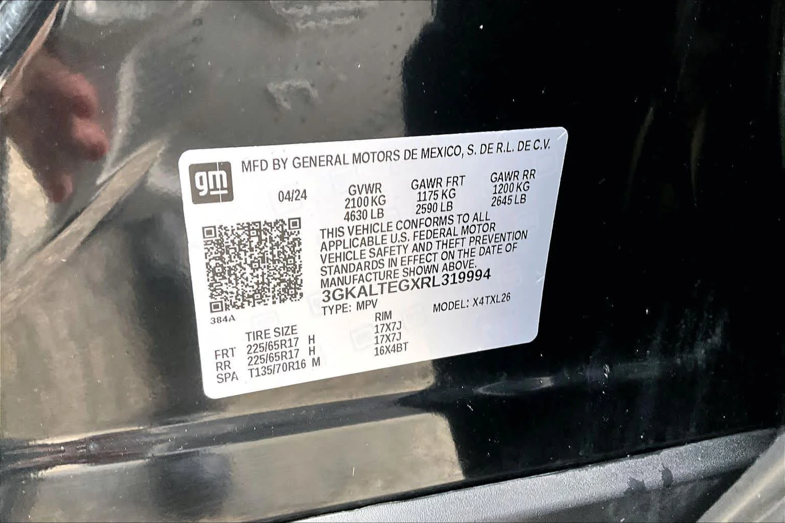 Certified Used 2024 Ebony Twilight Metallic GMC SLE image 34