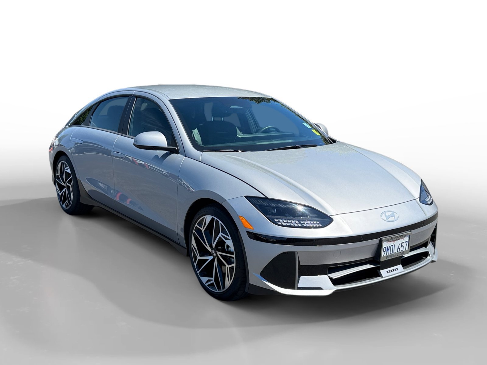Certified Used 2024 Silver Hyundai SEL image 7