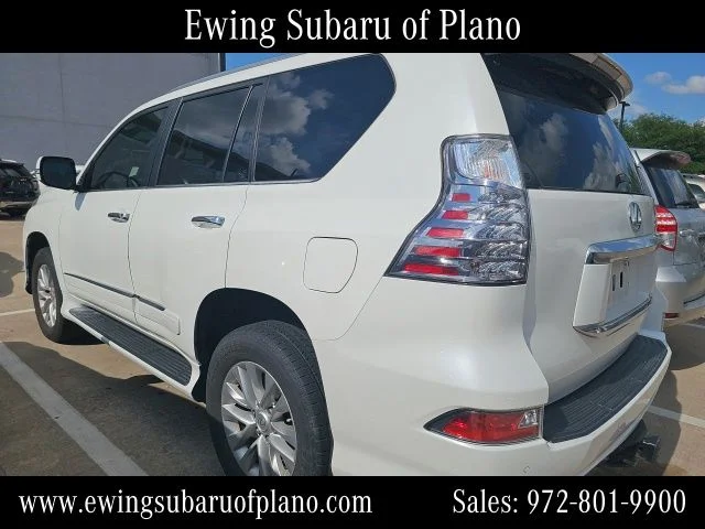 Used 2019 White Lexus 460 image 3