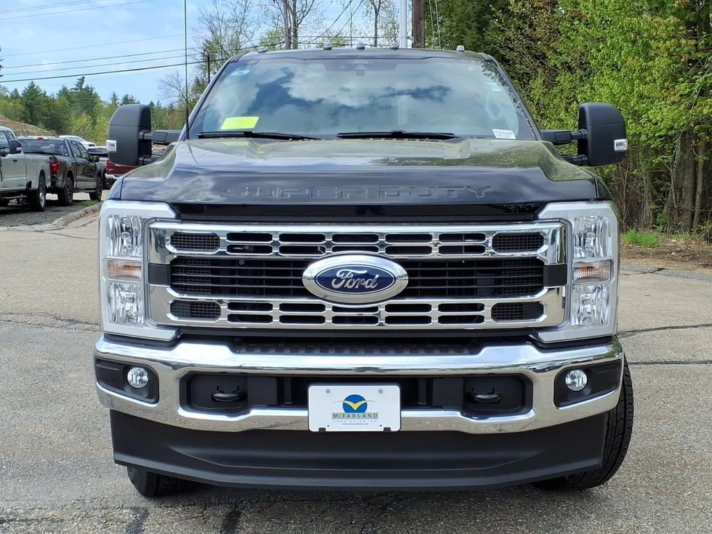 New 2026 Agate Black Metallic Ford F-250® XLT image 3