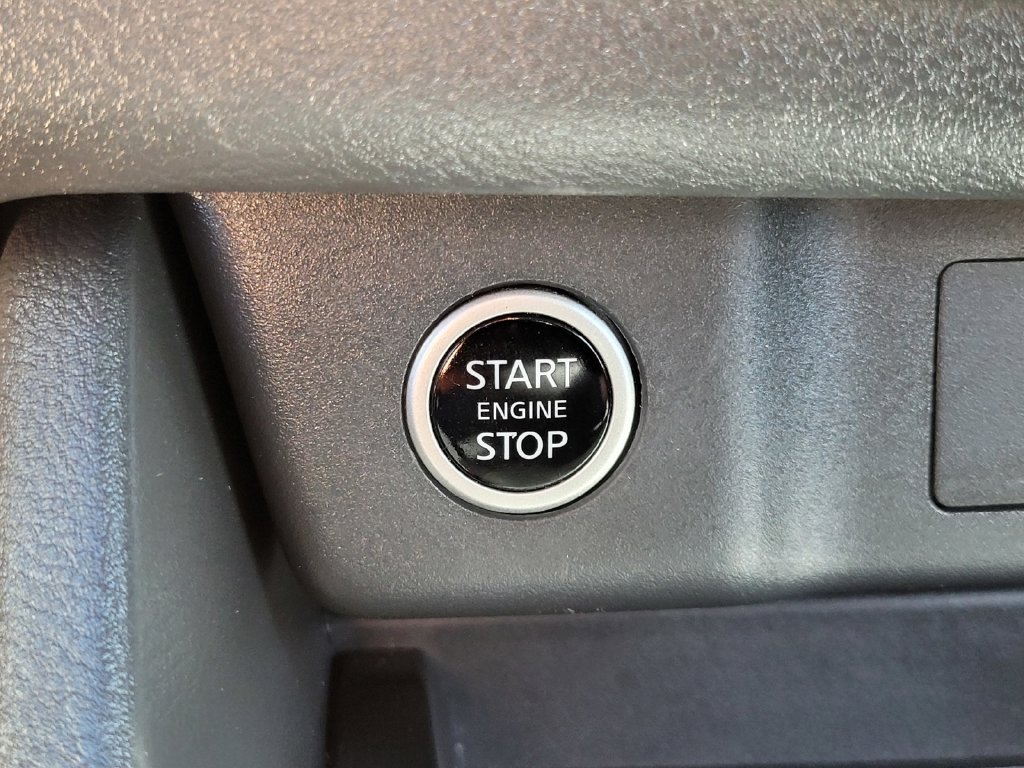 Certified Used 2022 White Nissan SV image 22