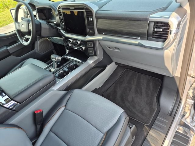 Used 2026 Silver Metallic Ford Lariat image 22
