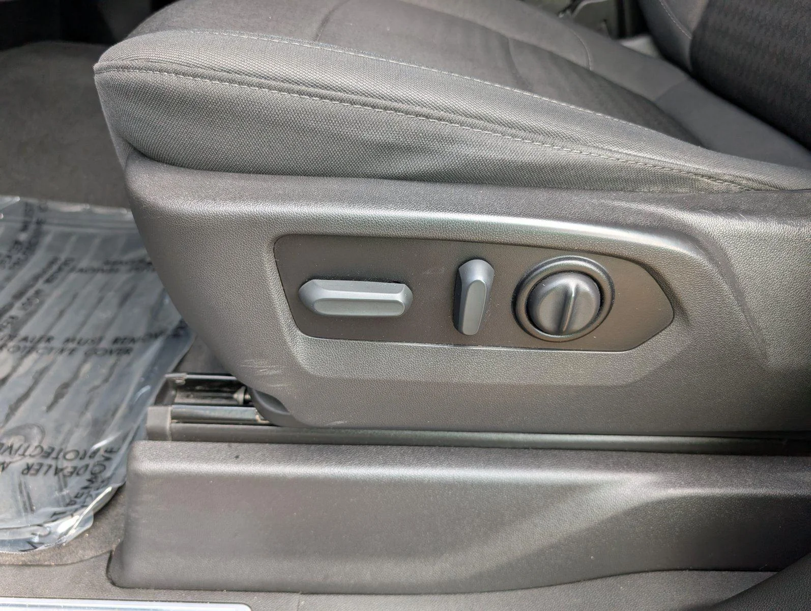 Used 2022 Satin Steel Metallic GMC Elevation image 13