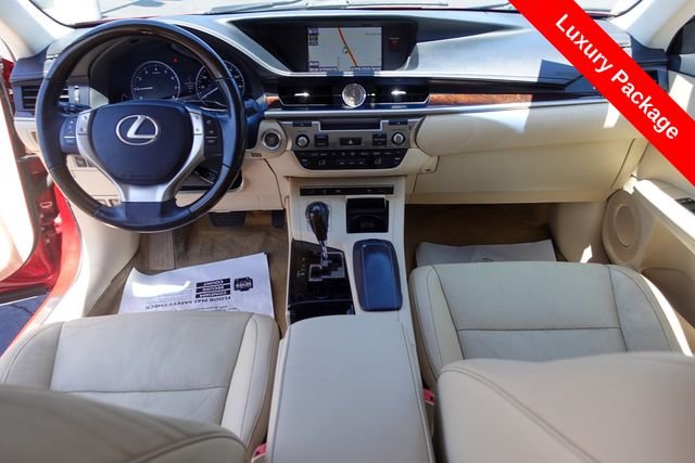 Used 2014 Red Lexus 350 image 4