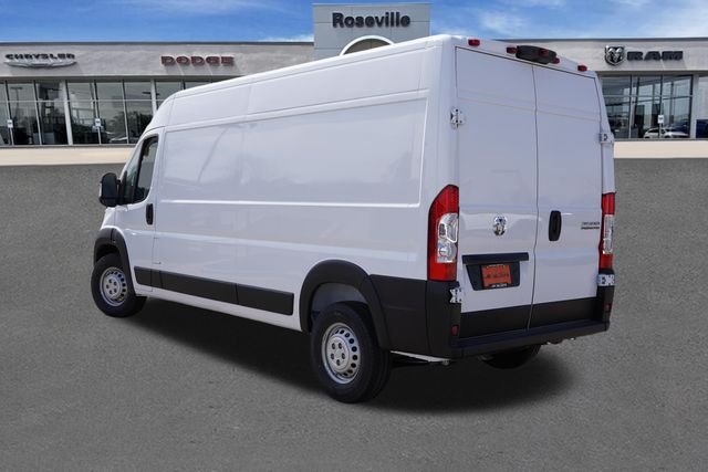 New 2026 Bright White Clear-Coat Exterior Paint RAM High Roof image 7
