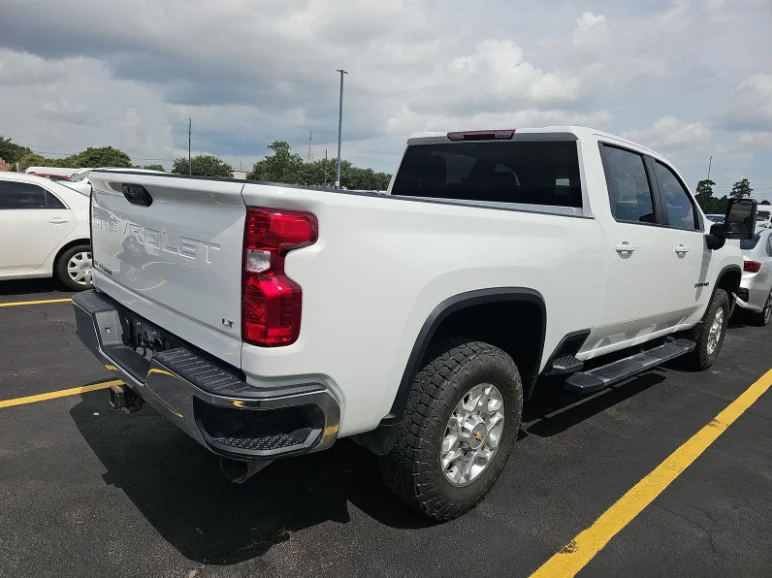 Used 2024 White Chevrolet LT image 4