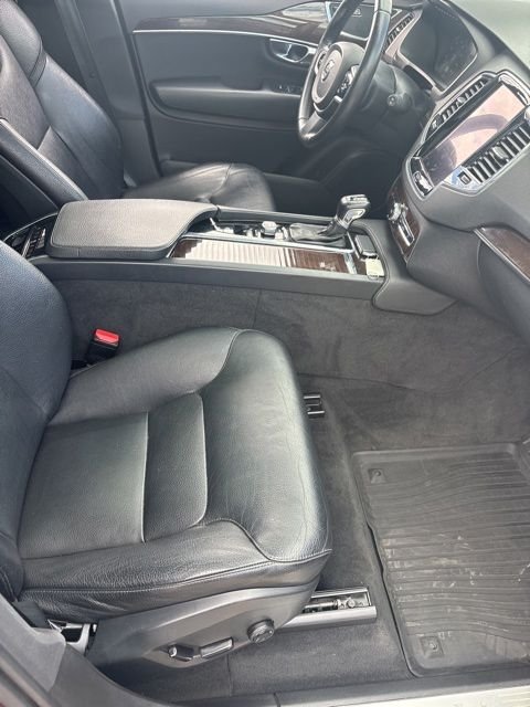 Used 2016 Gray Metallic Volvo T6 Momentum image 36
