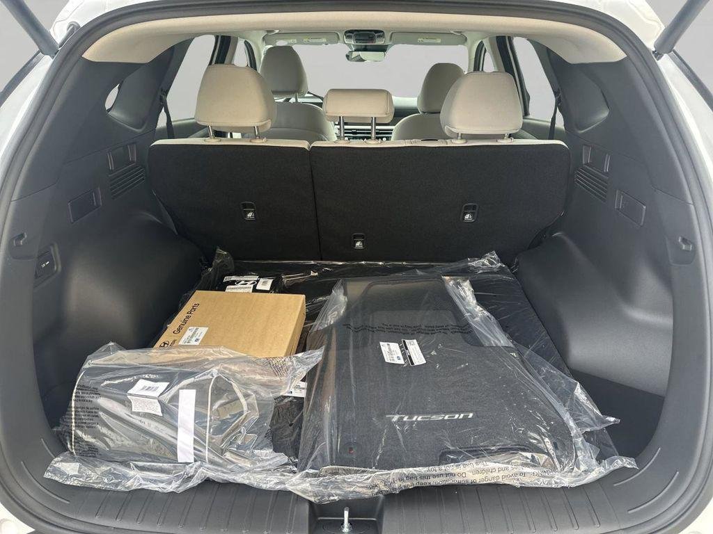 New 2026 Creamy White Pearl Hyundai SEL AWD image 30