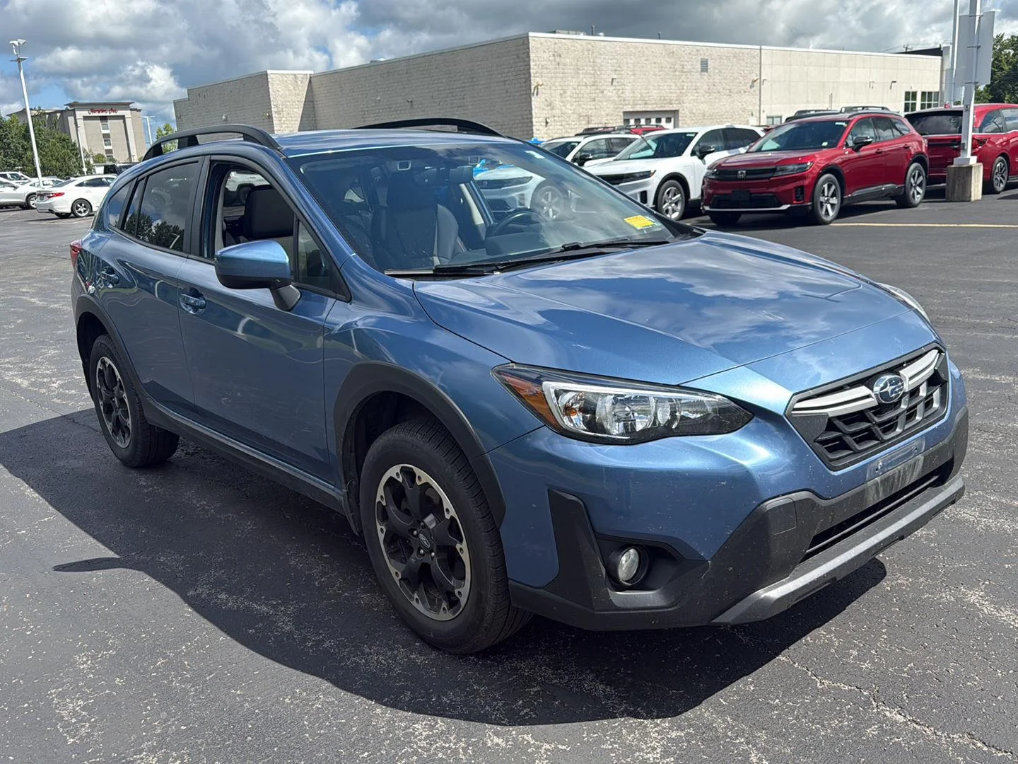 Used 2021 Horizon Blue Pearl Subaru Premium image 13