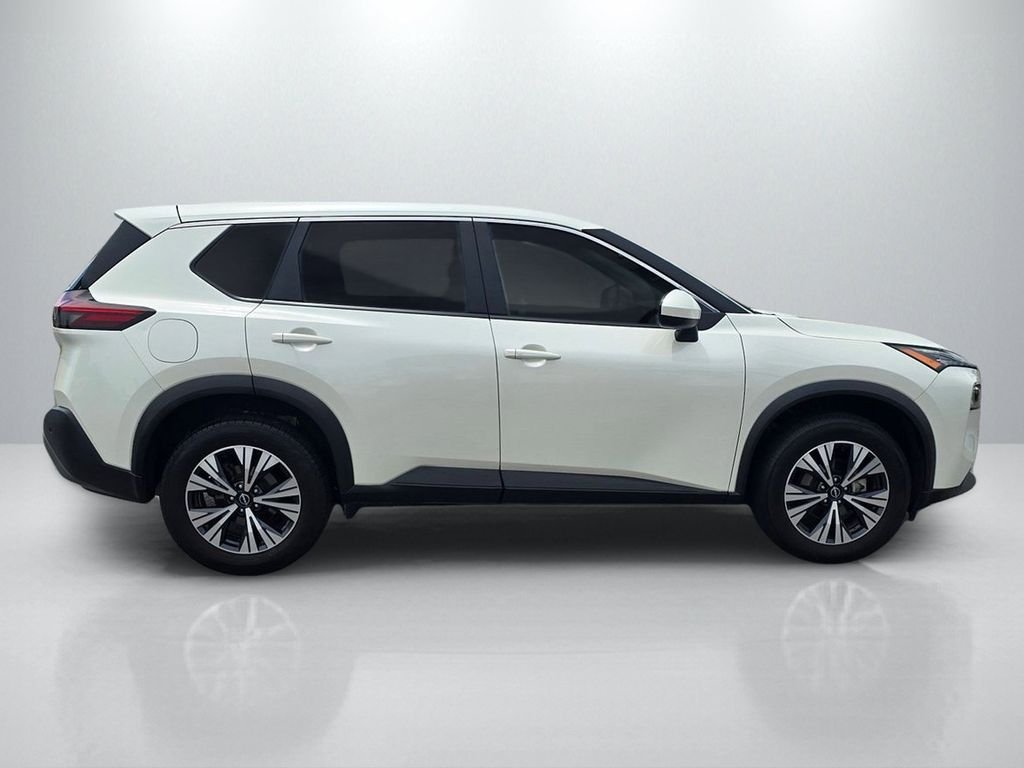 Used 2023 White Nissan SV image 4