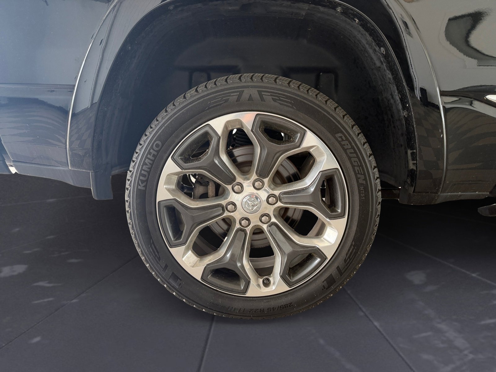 Certified Used 2022 Diamond Black Crystal Pearlcoat RAM Limited image 43